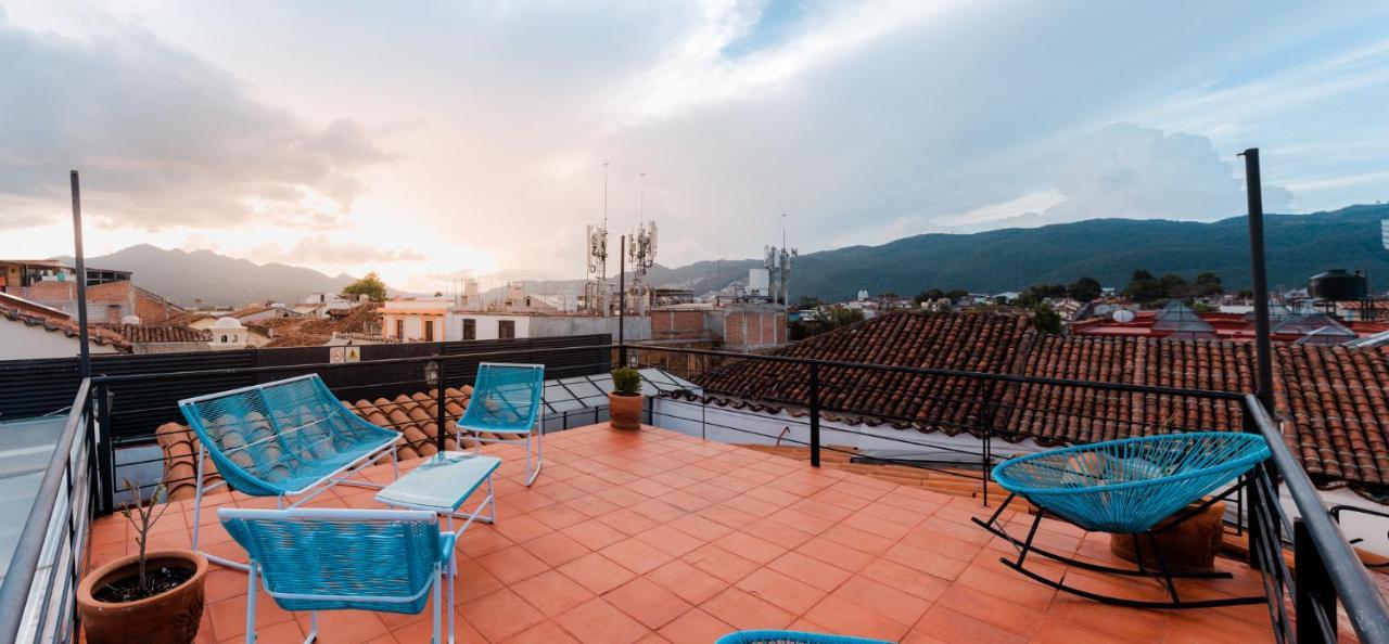 Yox Hotel Boutique Сан-Кристобаль-де-Ла-Касас Экстерьер фото Rooftop in Granada, Spain