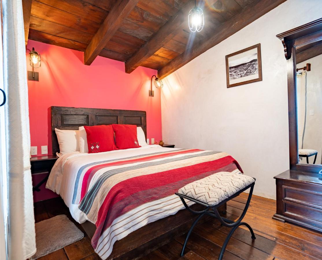 Yox Hotel Boutique Сан-Кристобаль-де-Ла-Касас Экстерьер фото A bedroom at the hotel