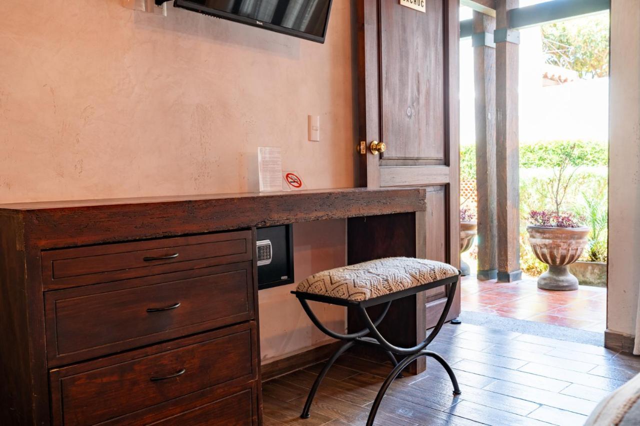 Yox Hotel Boutique Сан-Кристобаль-де-Ла-Касас Экстерьер фото A yuyu stool