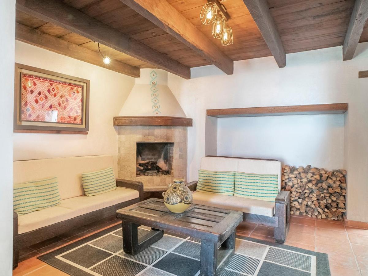 Yox Hotel Boutique Сан-Кристобаль-де-Ла-Касас Экстерьер фото Interior of the house